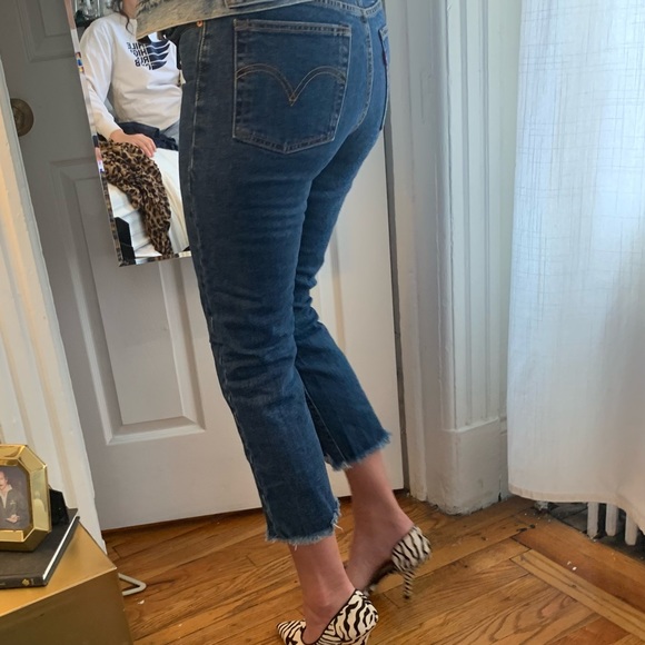 Levi’s * Wedgie Straight * Leg Medium Wash Ankle Crop Denim Jeans Sz 26 - Picture 12 of 16